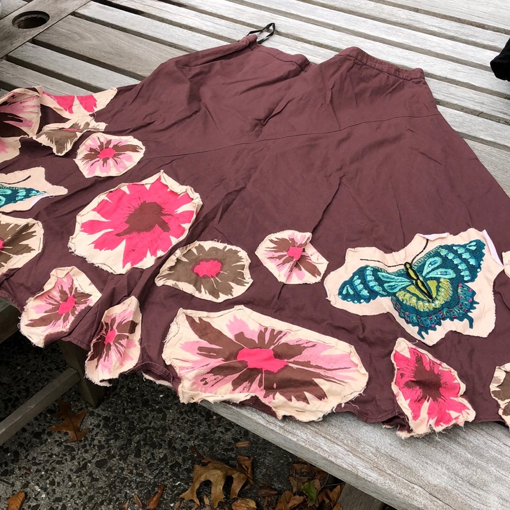 Women’s midi skirt w/butterfly & flower appliqués
